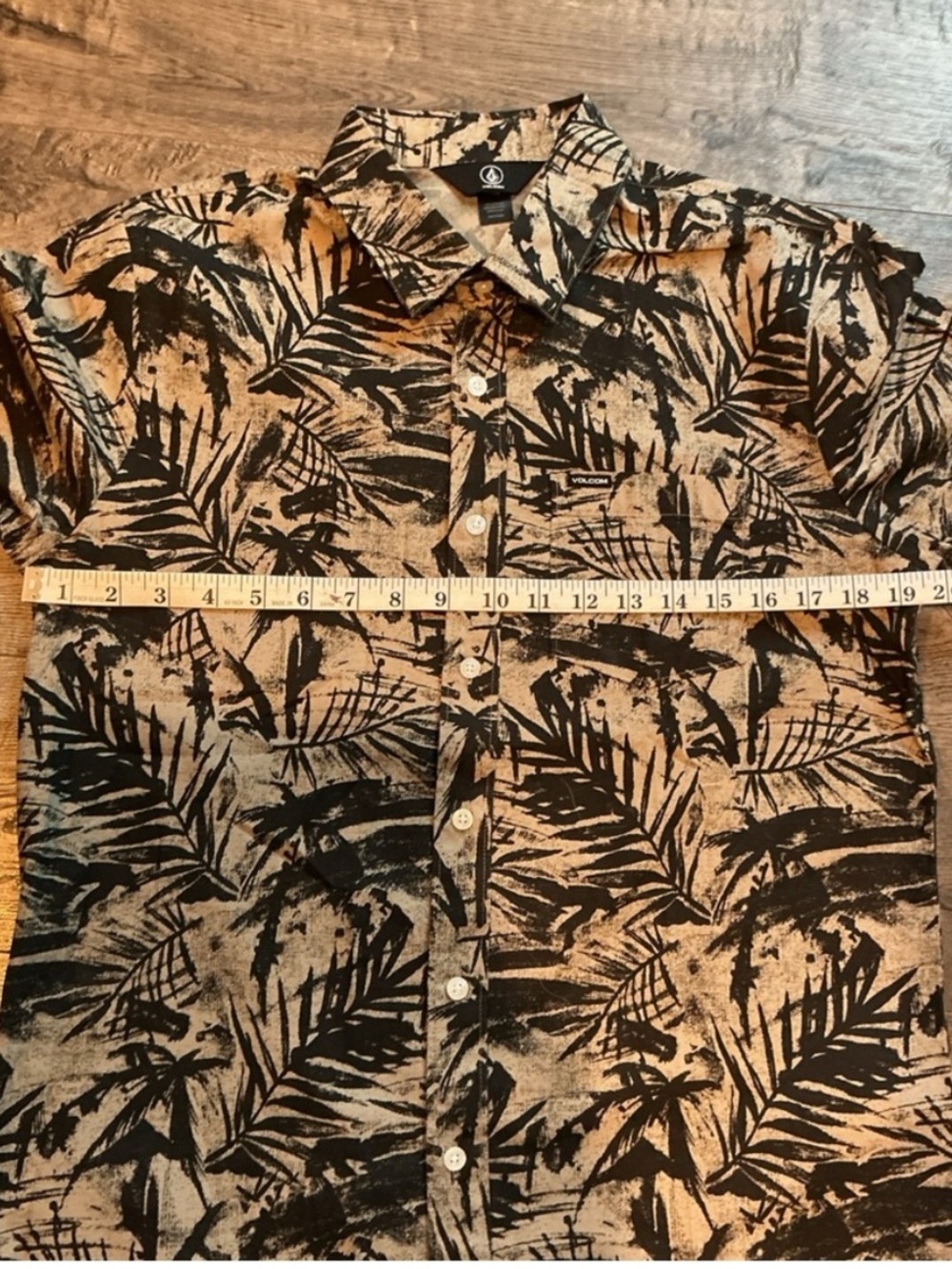 Volcom Warbler Size Small Mens Button Down Shirt new With Tags - Picture 5 of 5